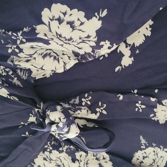 Maurice's floral wrap pants - Picture 4 of 7